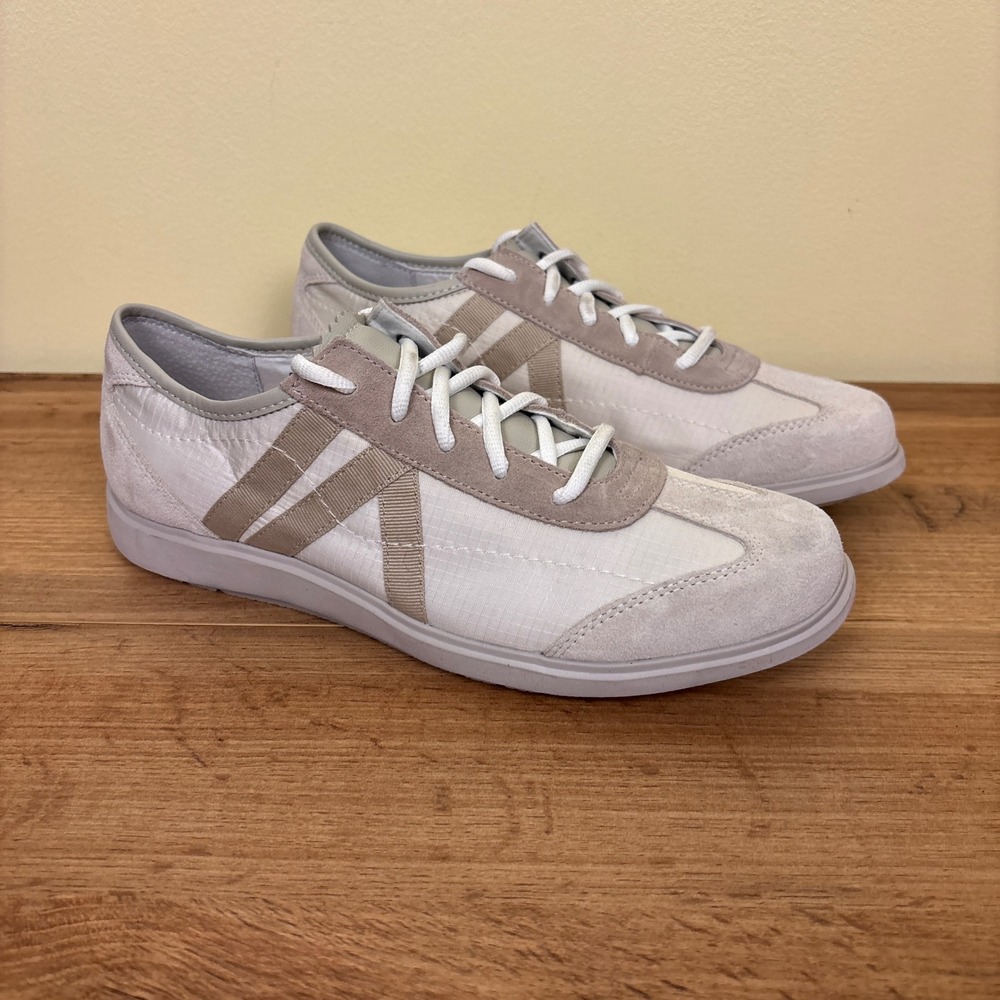 MUNRO‎ Clemens Sneaker Neutral Cream Gray Women Size 9 Casual Everyday Comfort